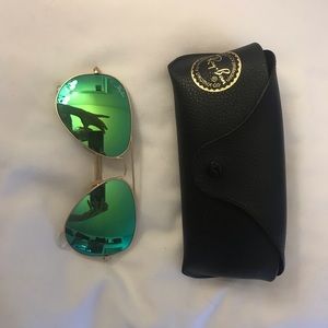 Ray Ban large green aviators